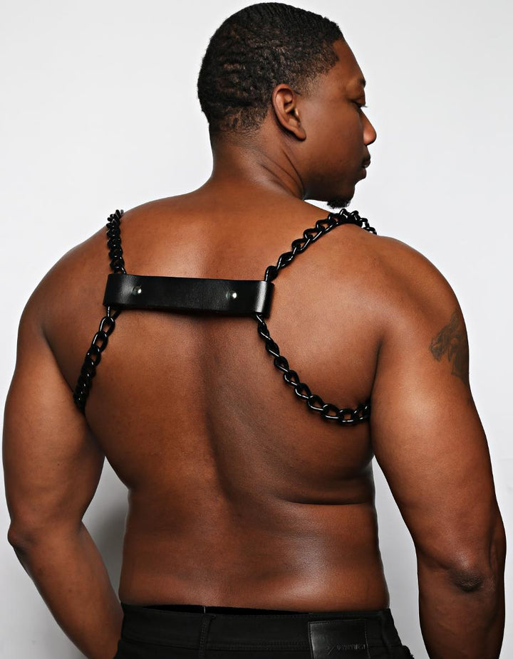 Why Bold Jewelry is the Future of Unisex Fashion